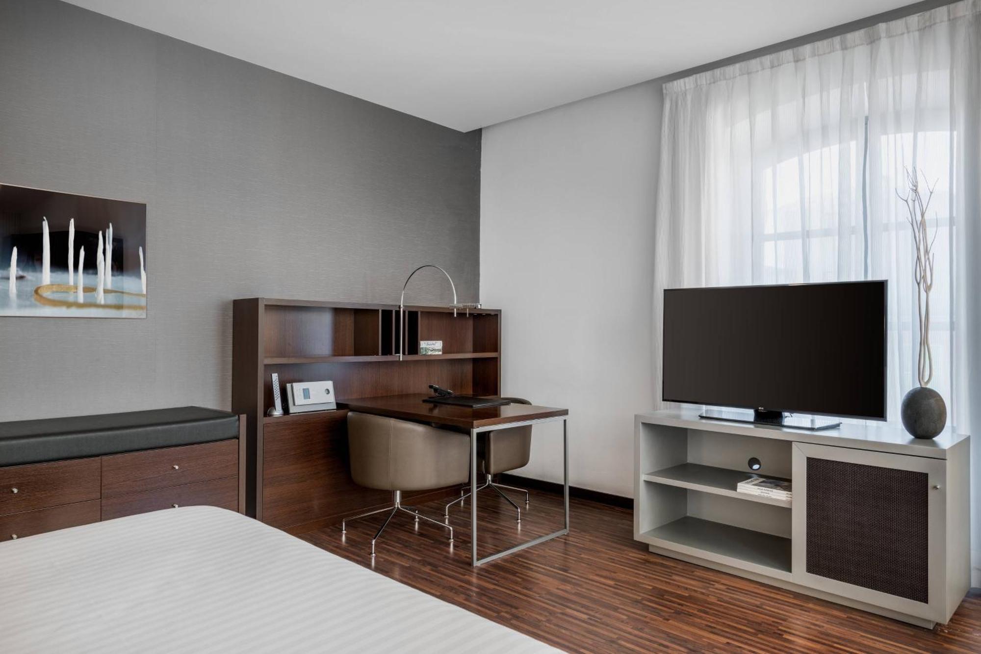 Ac Hotel Torino By Marriott Esterno foto