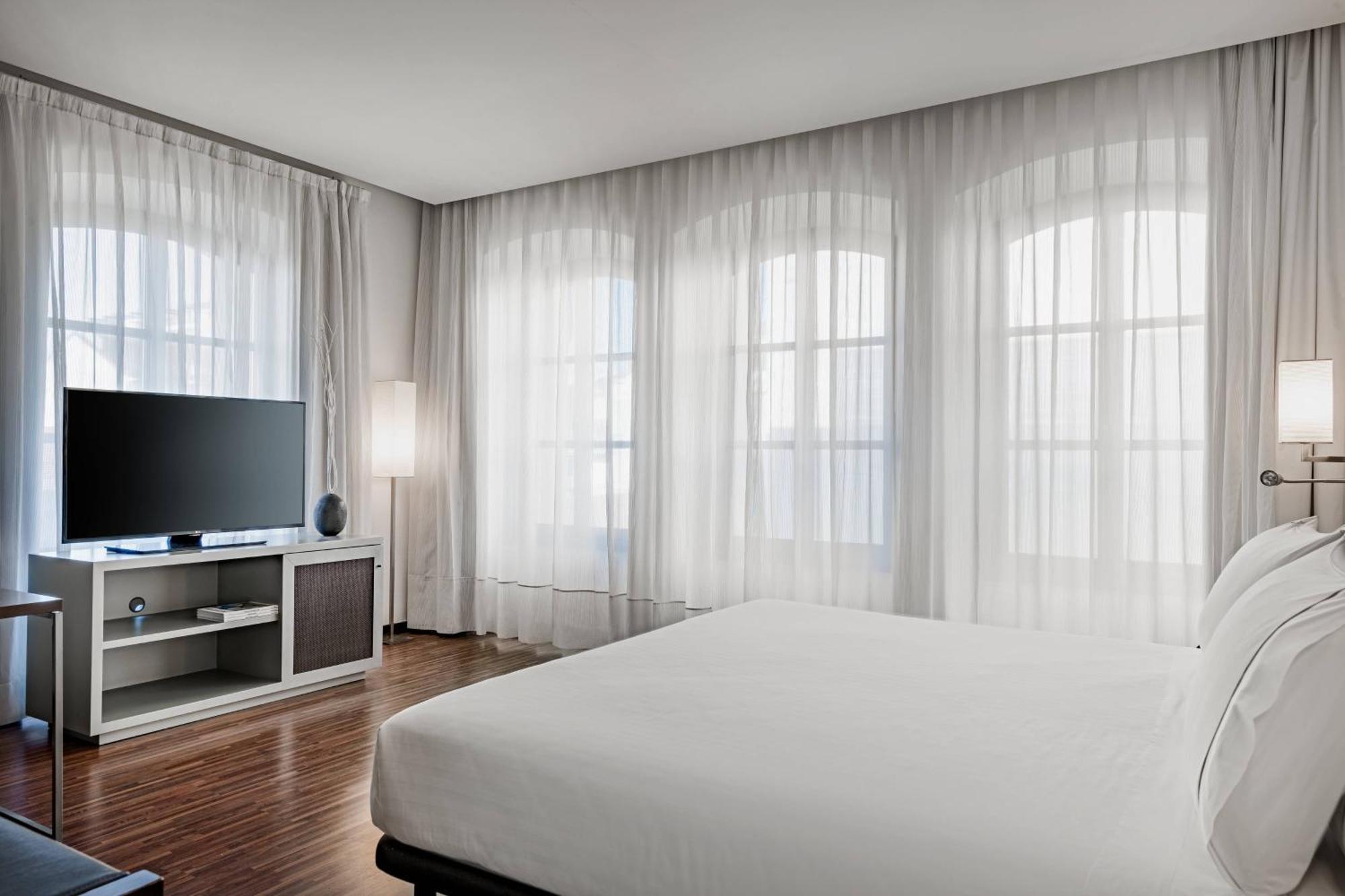 Ac Hotel Torino By Marriott Esterno foto