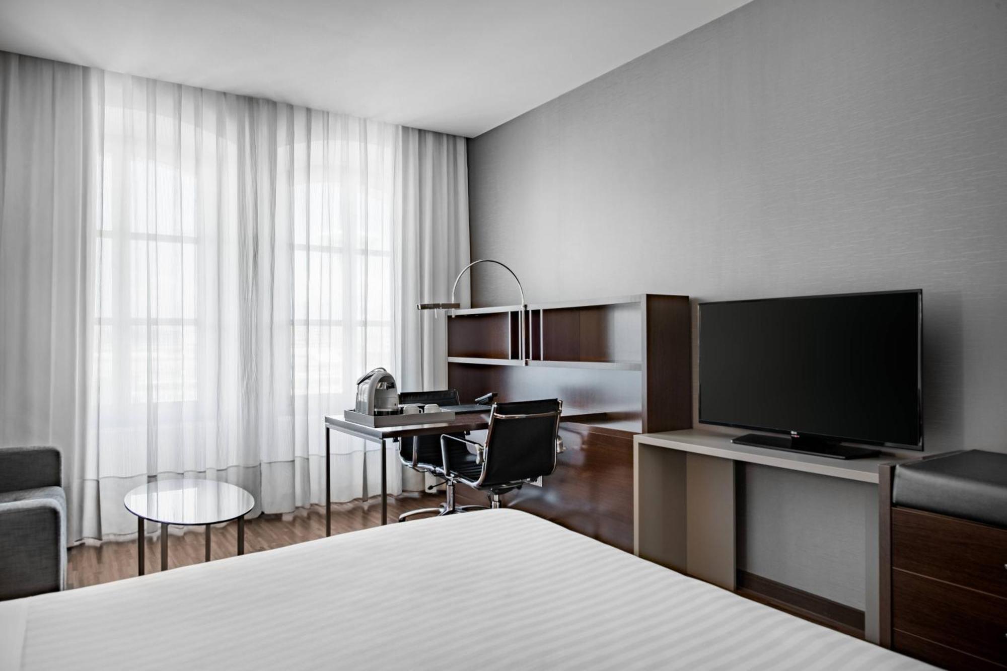 Ac Hotel Torino By Marriott Esterno foto